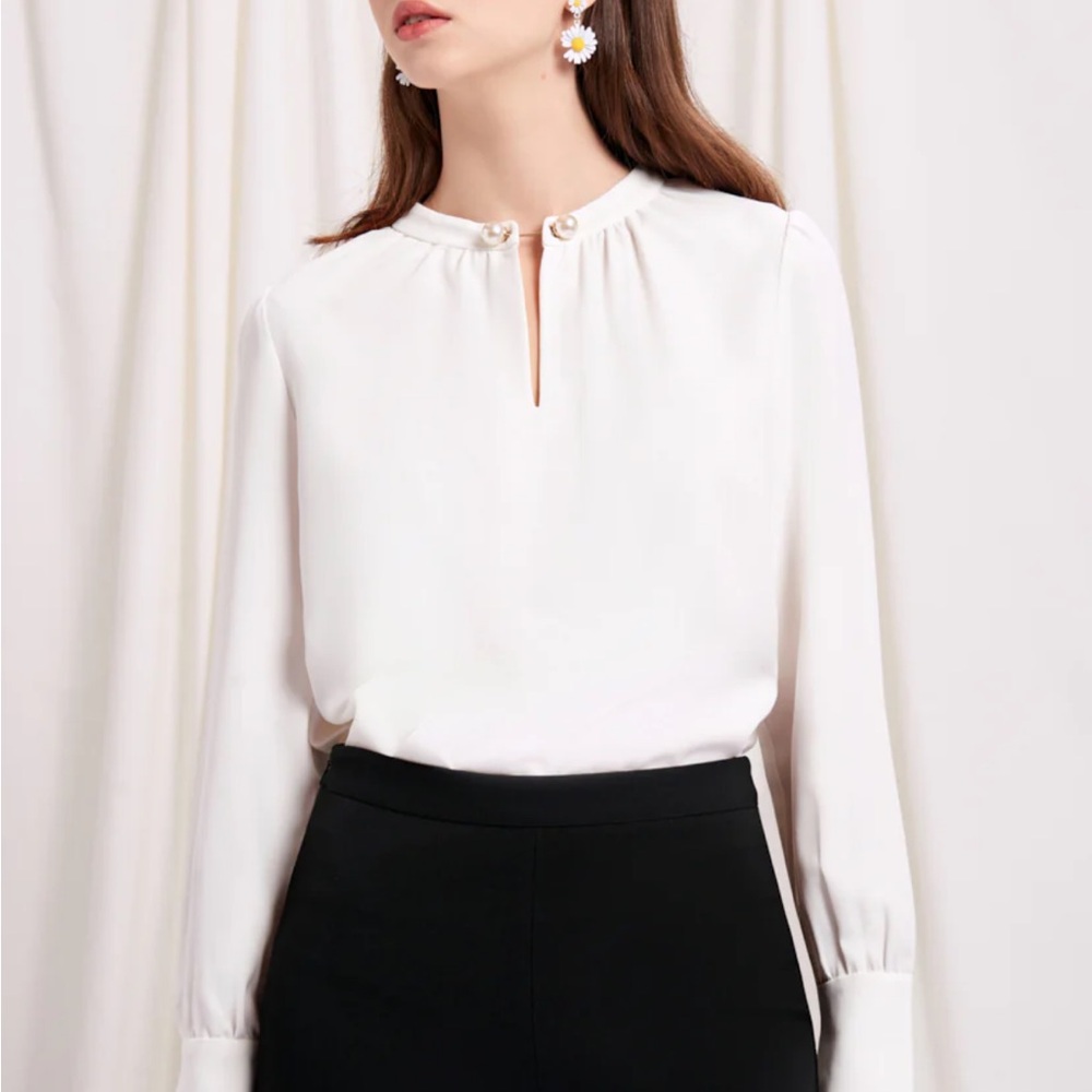 Petite Studio Blouse